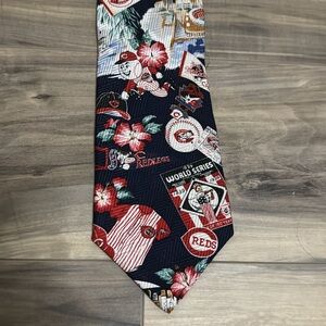 Reyn Spooner MLB - Cincinnati Reds Neck Tie